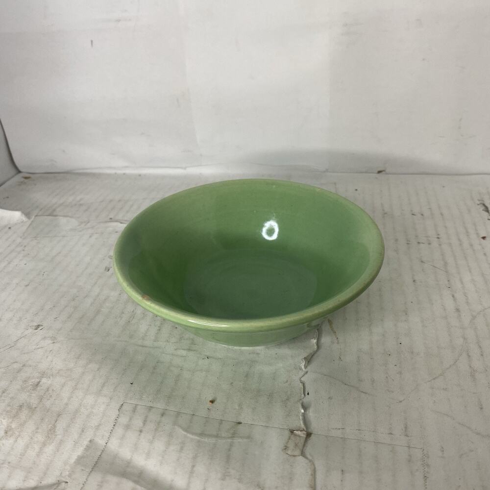 VINTAGE BAUER CALIF. POTTERY Green 5.5" MCM CEREAL SOUP BOWL Chipped As Pictured